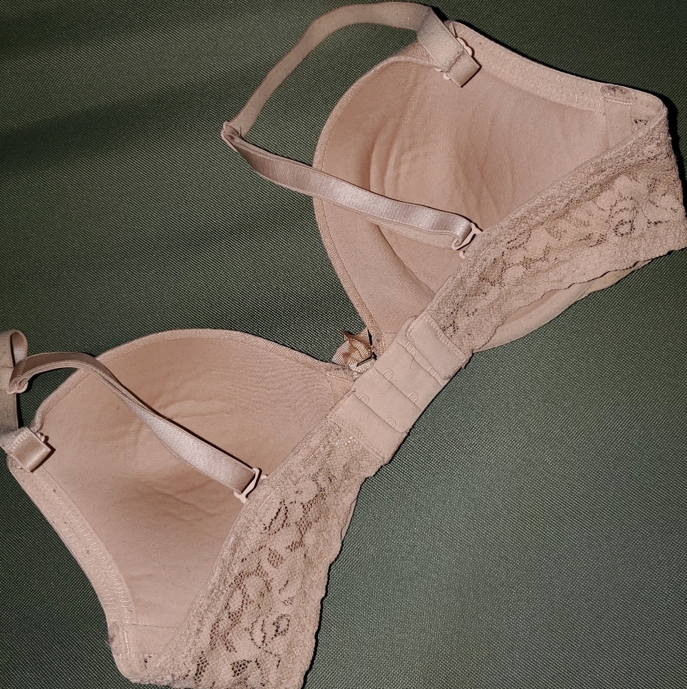 ʕ·ᴥ·ʔEUC Cassandra Intimates Bra Size 32D - Picture 2 of 3